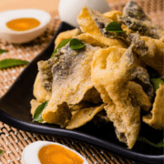 Da cá Hồi chiên giòn Da cá Hồi chiên giòn