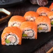 Cơm cuộn cá Hồi Cơm cuộn cá Hồi